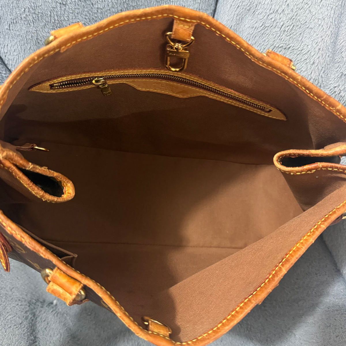 Louis Vuitton tote Batignolles