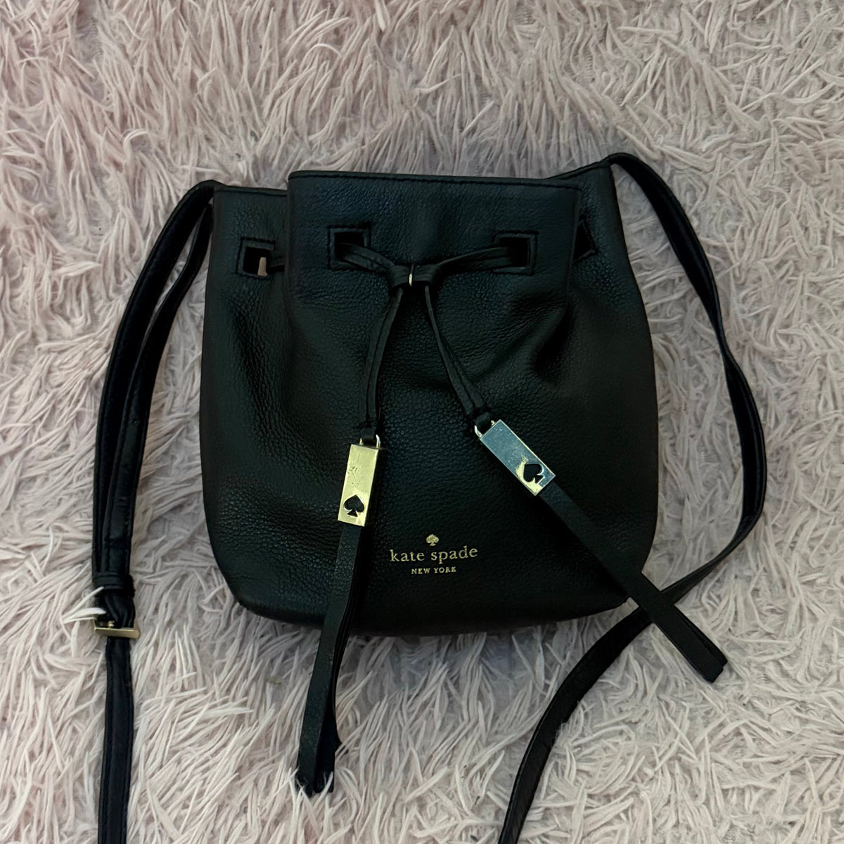 Kate Spade Bucket de piel