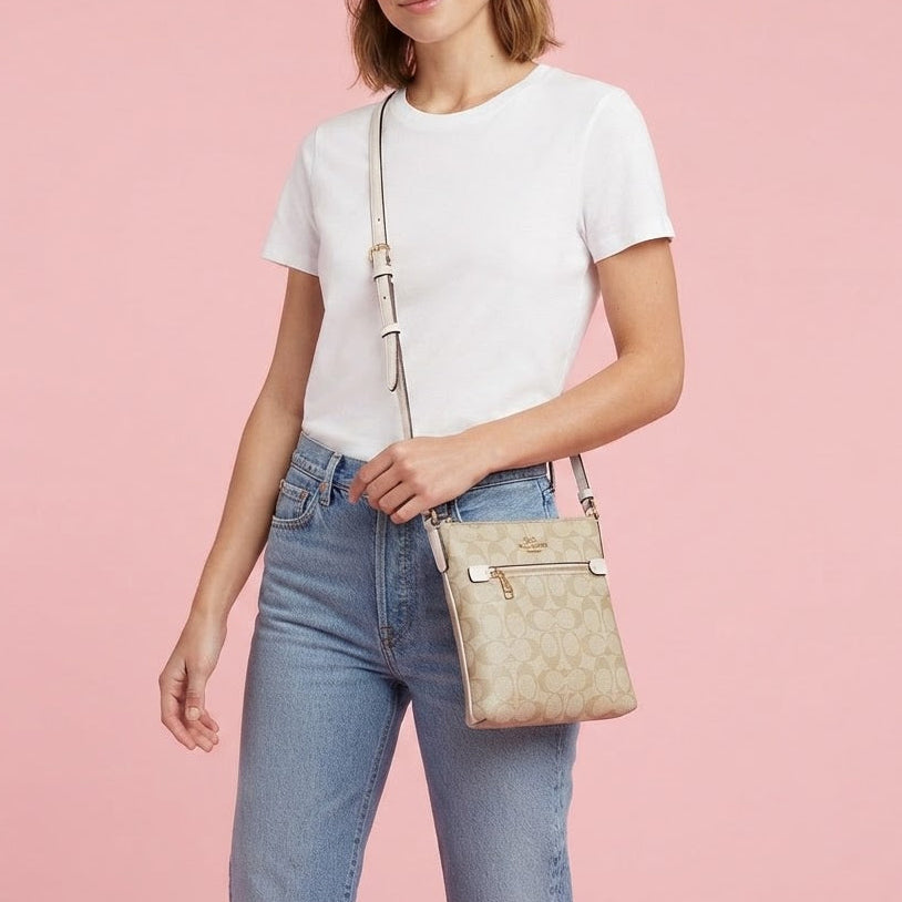Coach Crossbody monogramas