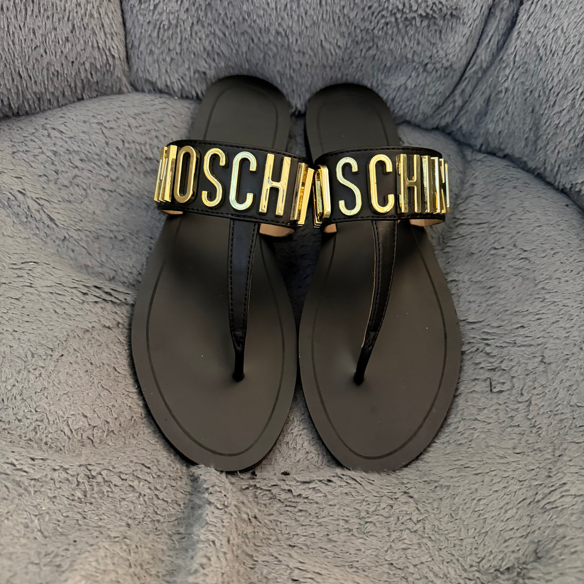 Sandalias Moschino
