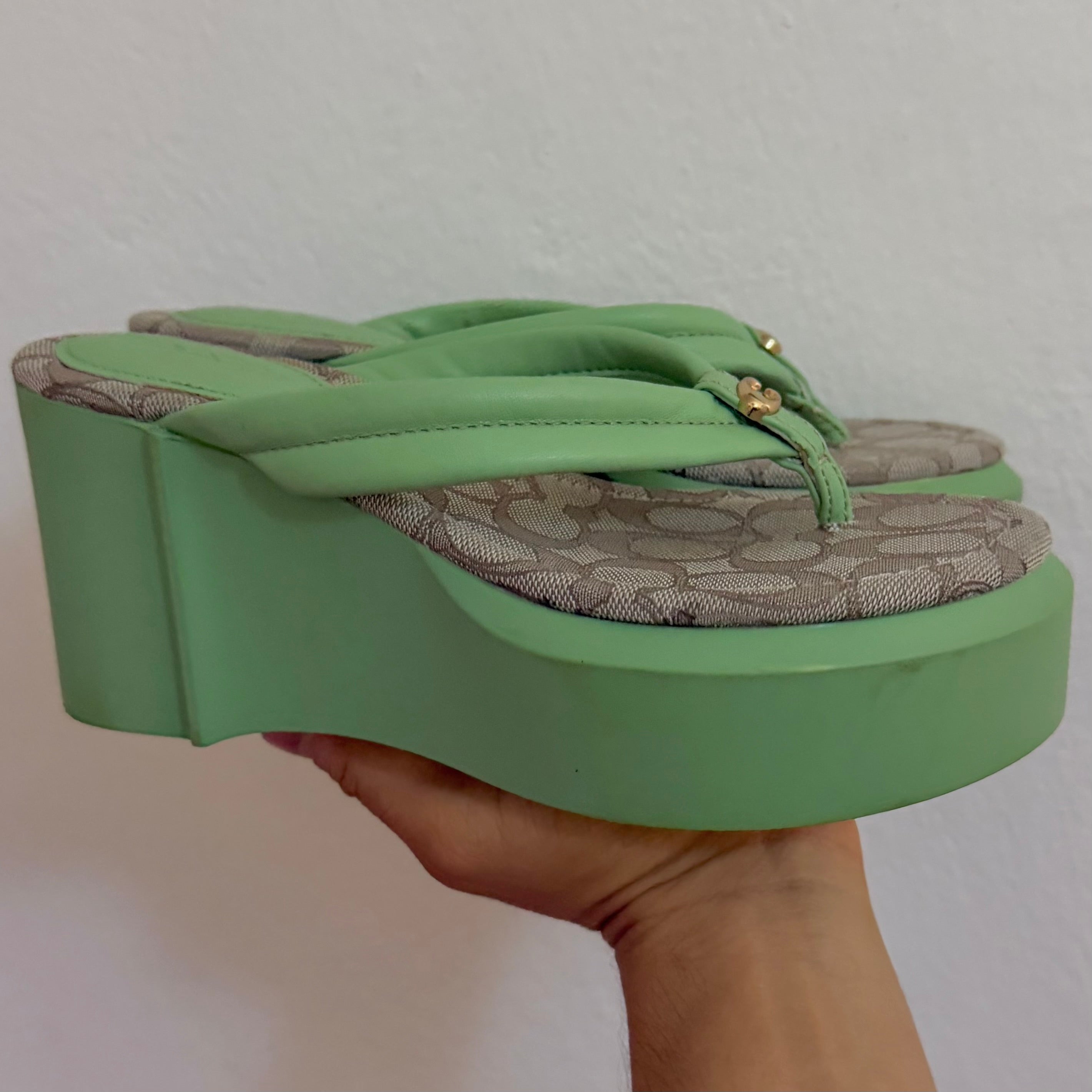 Sandalias Coach