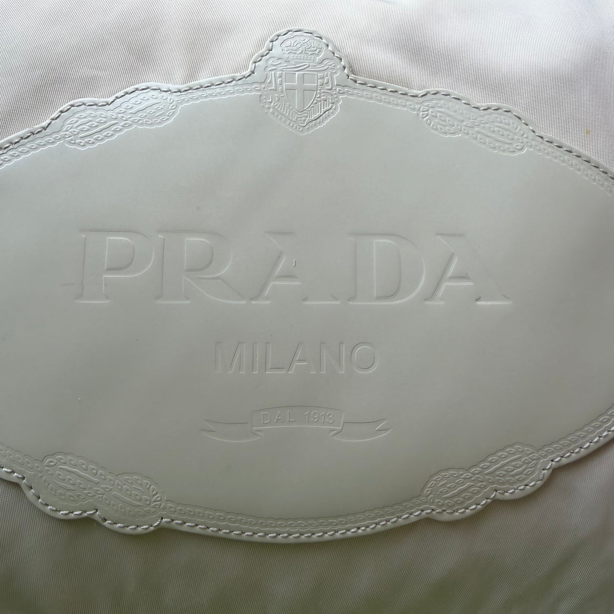 Prada bolsa nylon hobo