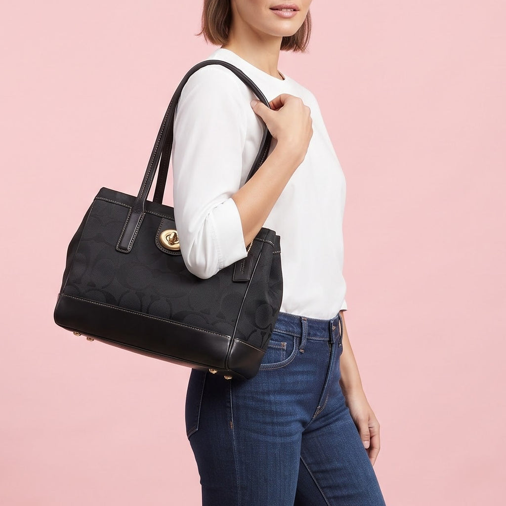 Coach Hamptons Signature Madeline